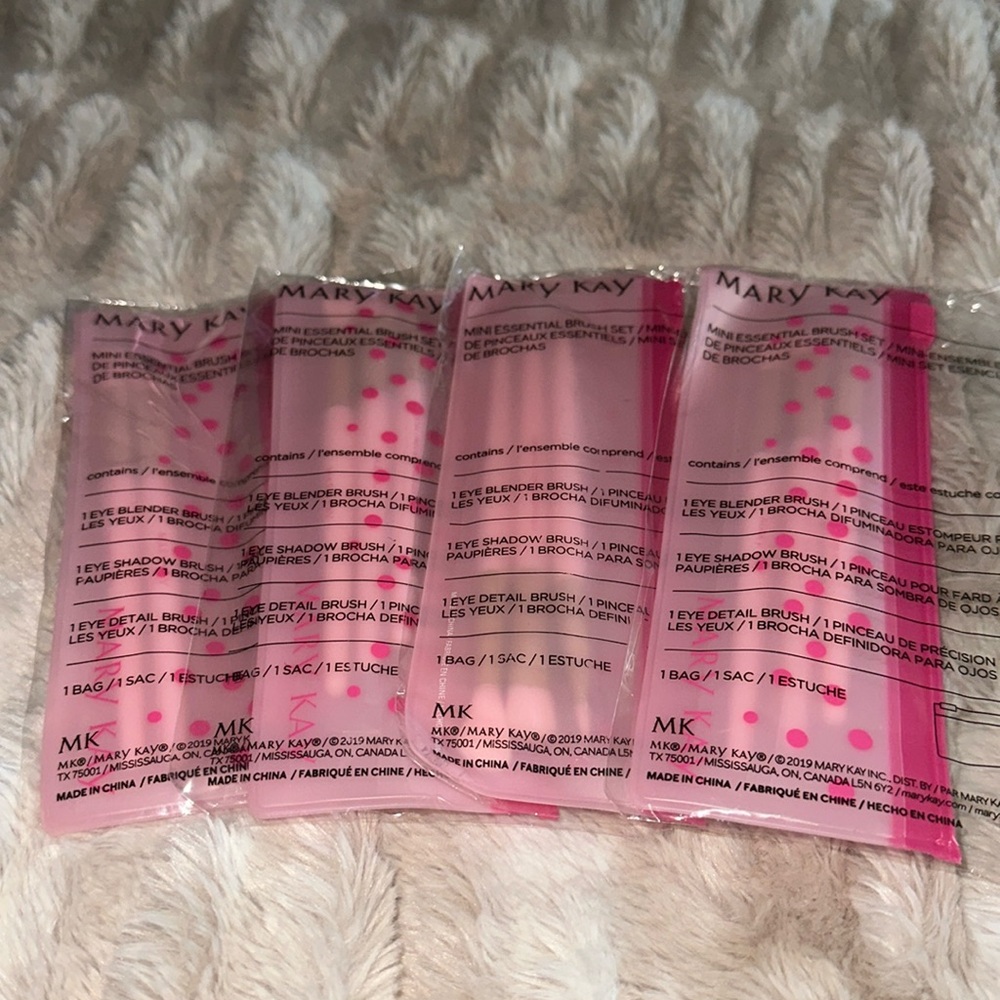 Mary Kay Mini Essential Brush Kit